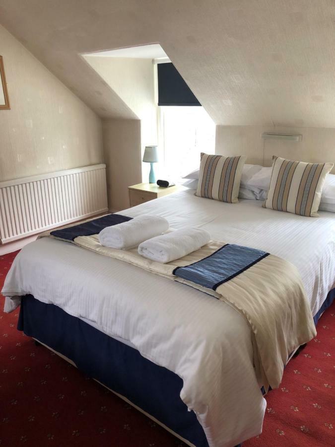 Green Tree Hotel 皮布尔斯 外观 照片